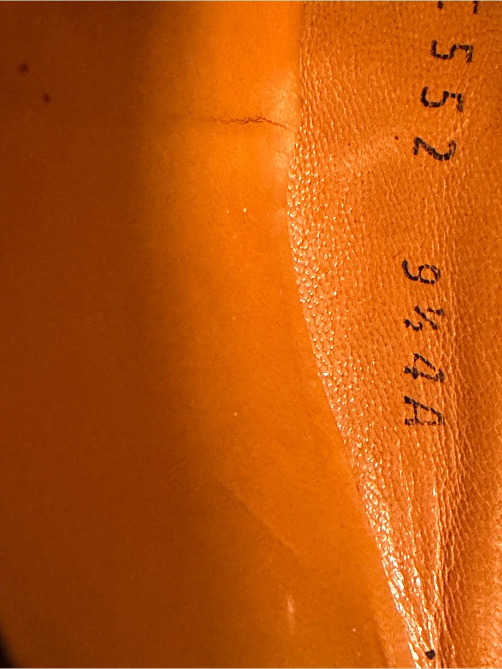 Authentic Vintage Salvatore Ferragamo Cognac Leather Slip-On kitten heels - Picture 4 of 12